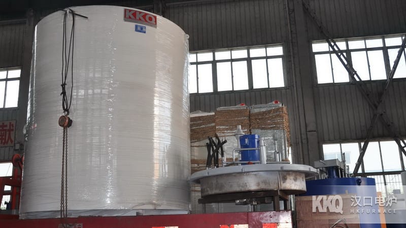 真空退火爐出廠(chǎng)裝車(chē)